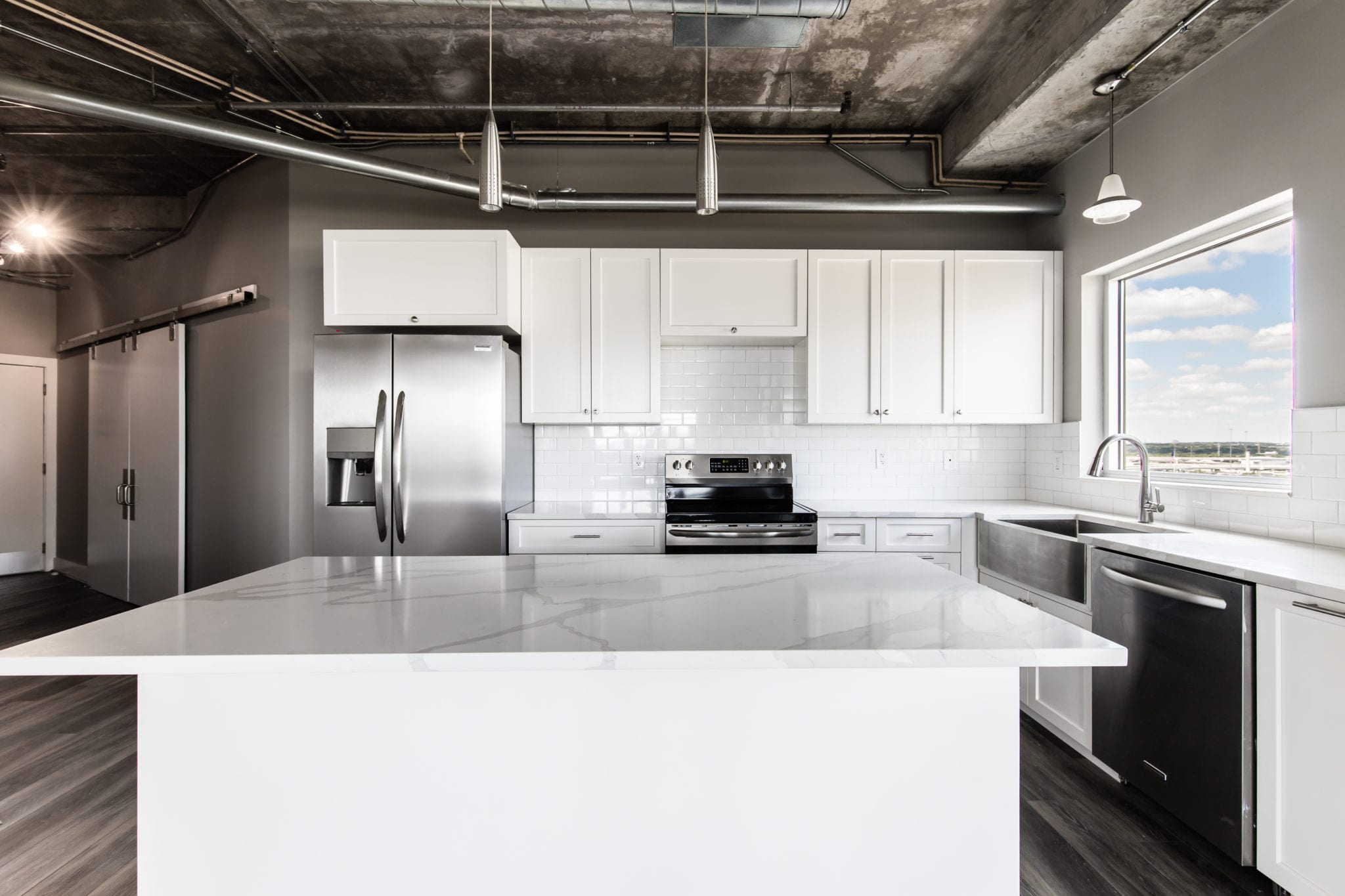 Mid-Rise-Dallas-Condo-Kitchen-After-Remodeling-Beat-Condos-Dallas-TX-75215